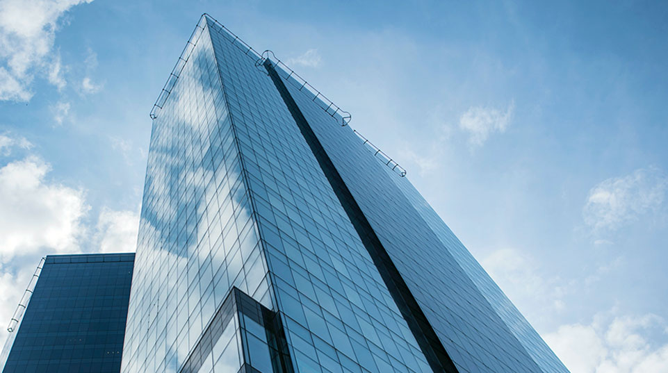 坐落于中國第一個(gè)石油基地――玉門，是生產(chǎn)各類真空油脂和特種潤滑脂的專業(yè)公司，集研究、開發(fā)、生產(chǎn)于一體的生產(chǎn)經(jīng)營企業(yè)。具有幾十年專業(yè)生產(chǎn)真空油脂和特種潤滑脂的生產(chǎn)經(jīng)驗(yàn)，具有先進(jìn)的硬件設(shè)施－分子蒸餾裝置，可以使石油餾分低溫下切割到極窄流程，保證真空油脂產(chǎn)品性能，也具有國內(nèi)先進(jìn)的真空脂類產(chǎn)品的生產(chǎn)系統(tǒng)。不僅生產(chǎn)窄餾分、高粘度指數(shù)、低飽和蒸氣壓和極限壓強(qiáng)的礦物型擴(kuò)散泵油、增壓泵油和真空泵油系列，還生產(chǎn)高質(zhì)量的具有良好的塑性指標(biāo)低飽和蒸氣壓、附著力強(qiáng)、密封性能好...